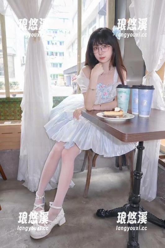 “www.51.com”是一扇传送门，通往每天新的超荒诞事件，我准备好追这波瓜了吗？