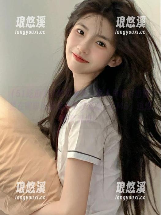 51吃瓜发布：有人声称目击明星在咖啡店里做羽毛球运动，OMG，这爆料真离谱！