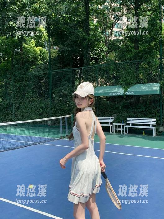 全网荒唐事：暴露你的一小时前纸箱君待发——51吃瓜网页带你探险！