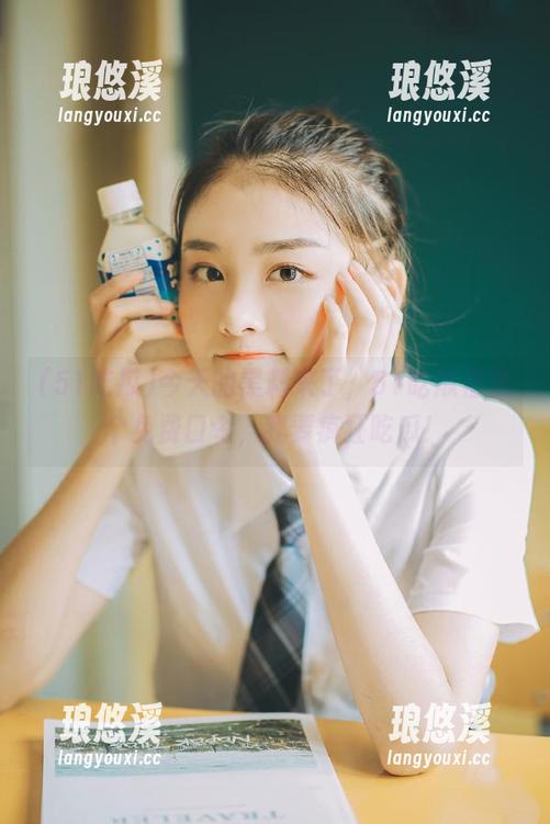 今天的黑料来了，51吃瓜借我个免费口令，我要疯狂吃瓜！