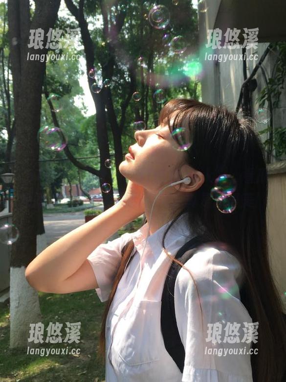 免费下“51吃瓜.apk”，看瓜的同时，还能免费涨姿势，真是想得美！