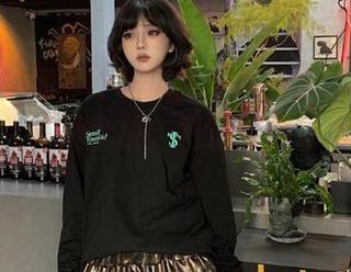 51吃瓜网黑料分享：谁说上山不是为了摘个桃，背后可是故事多多啊！