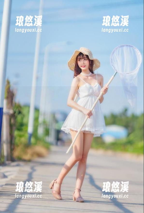 戴上耳机，看“51在线吃瓜”，一边吃瓜一边收藏，真是个好主意！简直让我停不下来。