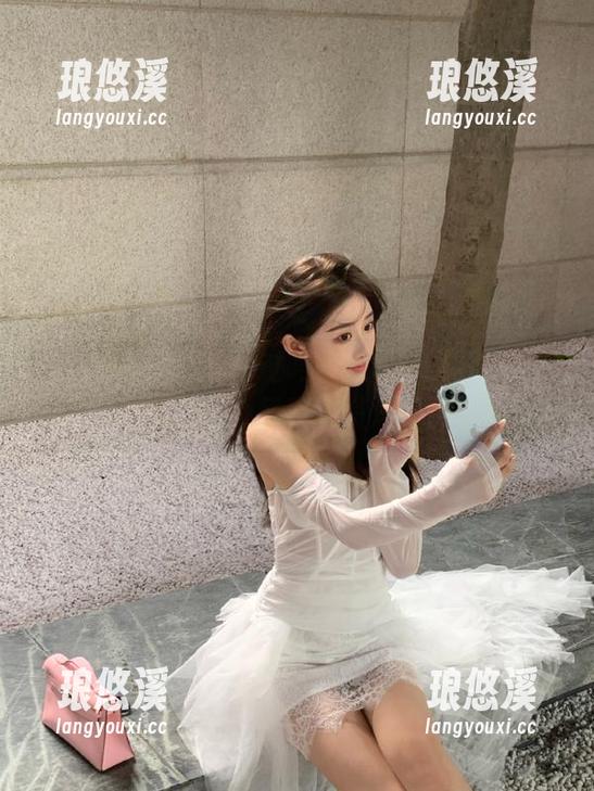 51黑料网 听说过吗?在51黑料网的传送门,一不小心就变成资深吃瓜群众!