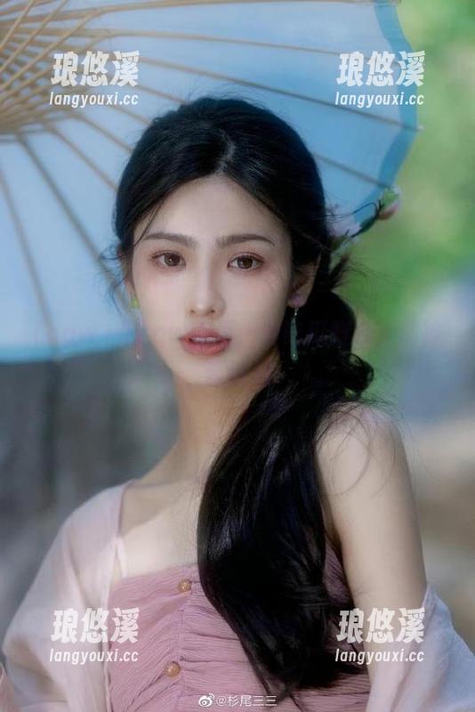 在cgw首页，看吃瓜群众上演神奇脑洞