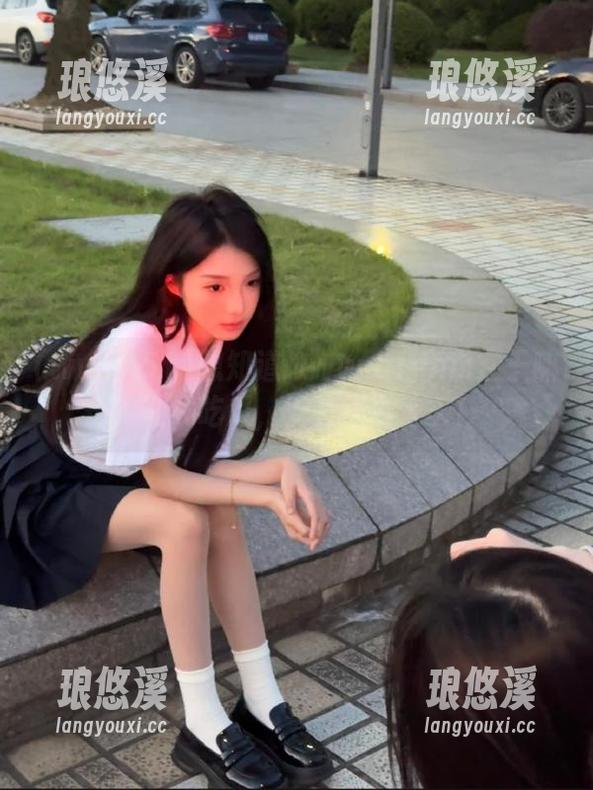 www.51 想知道www.51cnm在干嘛?在线吃瓜,简直不要太爽!