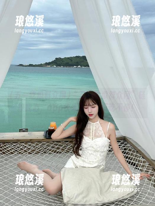 “五一吃瓜群众网”链接我心，app快来下载，瓜吃不停！