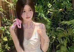 吃瓜网17苹果版：那天的网曝，真是让我吃了个瓜又一个，连瓜子都没空剥！