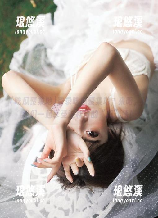 登录吃瓜聚集地，来吧，让我们一起享受这秋日的“瓜”感！
