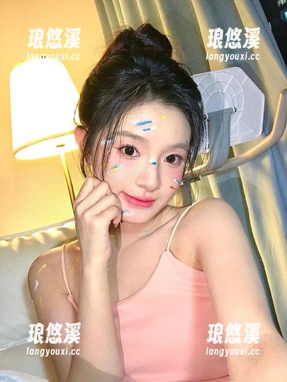刷网页找刺激，扒哥黑料秀明星网红的另一面，成为黑历史的小册子。