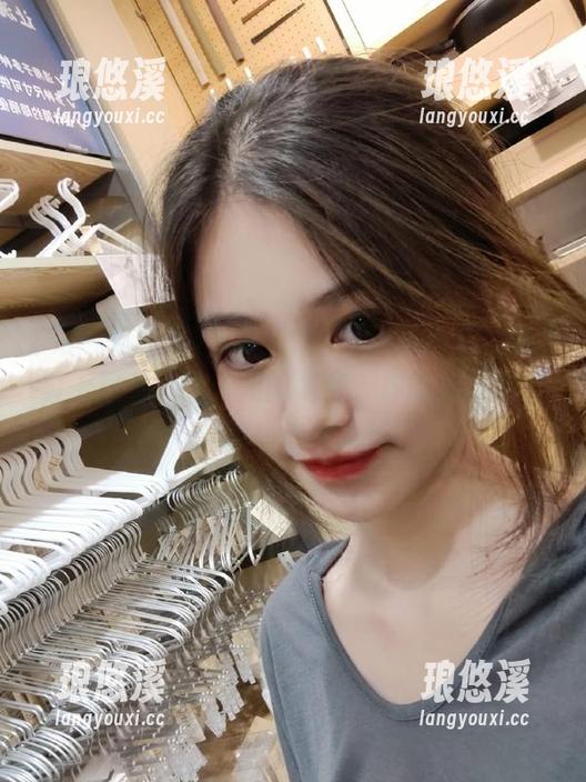 传说“第一吃瓜网51”的网页上藏着不为人知的秘密，你能找到吗？勇敢者出发吧！