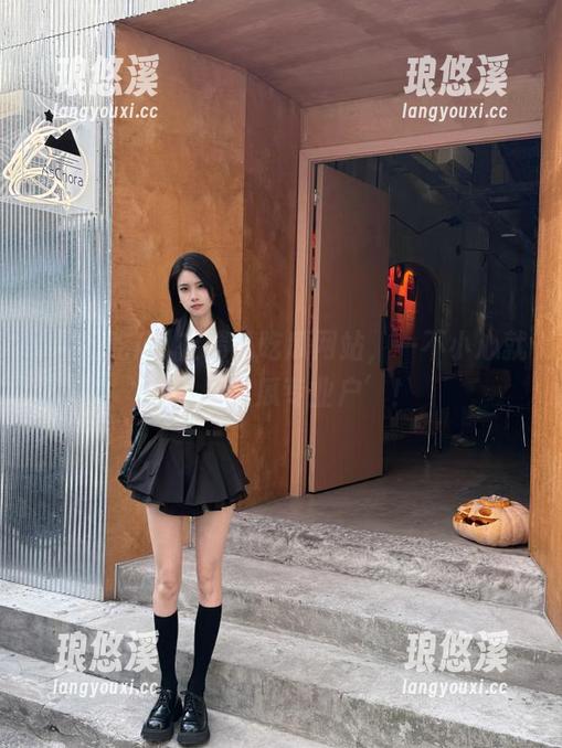 在精品吃瓜网站，一不小心就成了‘吃瓜专业户’！