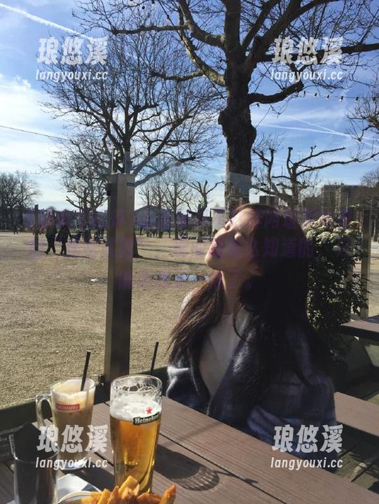 最新黑料不打烊网址职场里的“秘密武器”，别问我怎么知道的，只能离我近一点了。