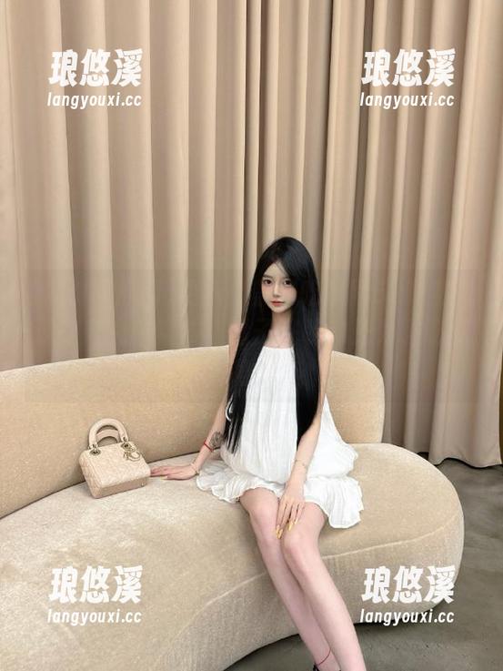 更新！黑料吃瓜网52竟然发现在夸克中穿梭，量子跳跃也是为了吃瓜吗？