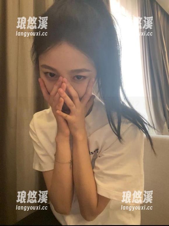 黑料吃瓜网页 想知道探花的秘密?快来黑料吃瓜网页,直达无尽色彩!