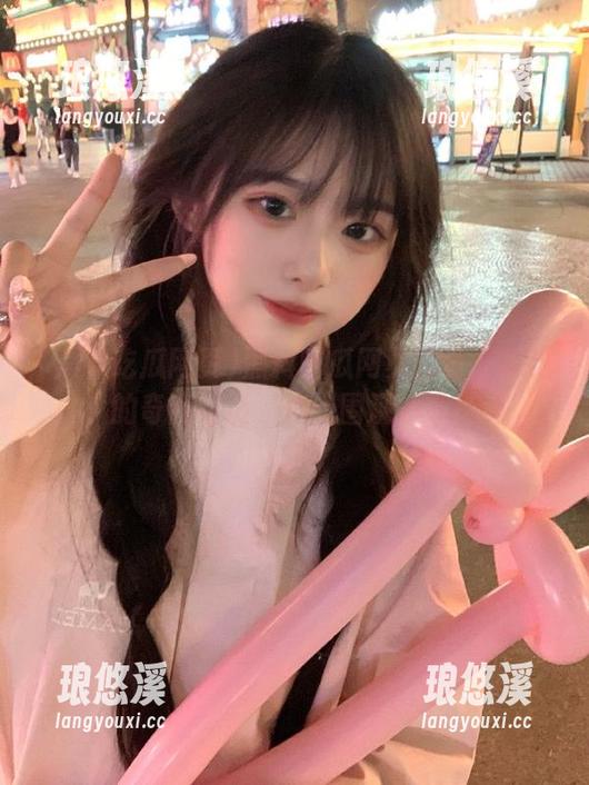 黑料吃瓜网页首页：探花的奇葩经历，来，围观一下！