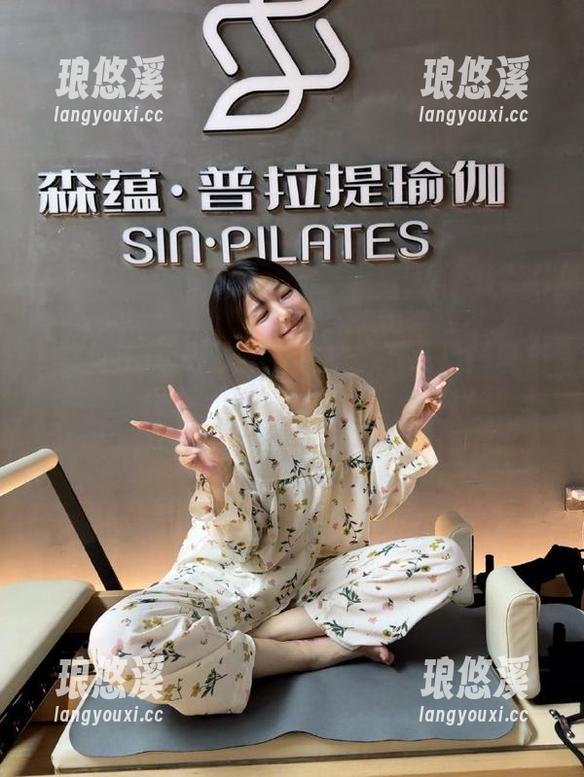 黑料社 沉迷黑料社发布,下载后果自负哦,哈哈!
