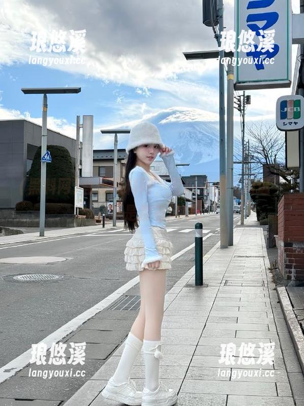 黑料网 登录黑料网,看瓜还得“闲逛”,真是别有风味。