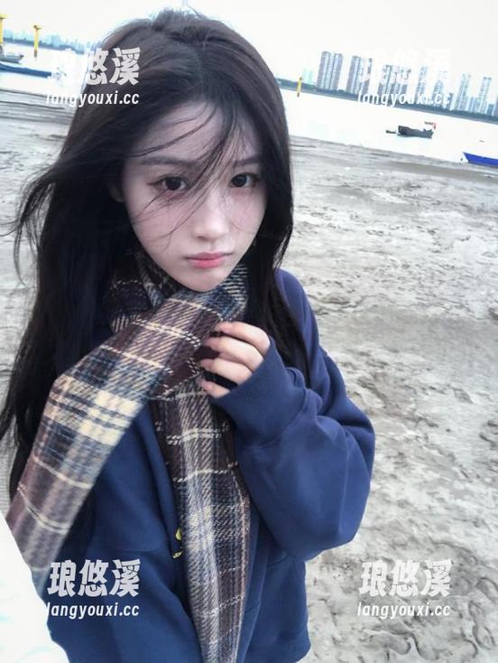 黑料网曝门 “黑料网曝门”视频:明明是一位高冷女神,结果反差竟然如此……?