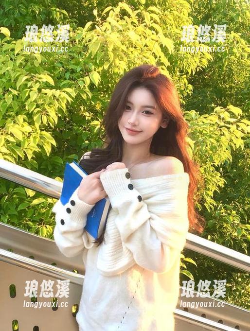 登陆黑料老司机的世界，暗藏的惊人内幕等你来发掘。